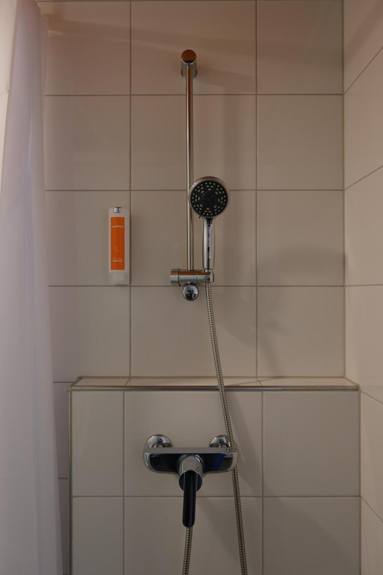Easyhotel Zuerich Main Station Phòng bức ảnh
