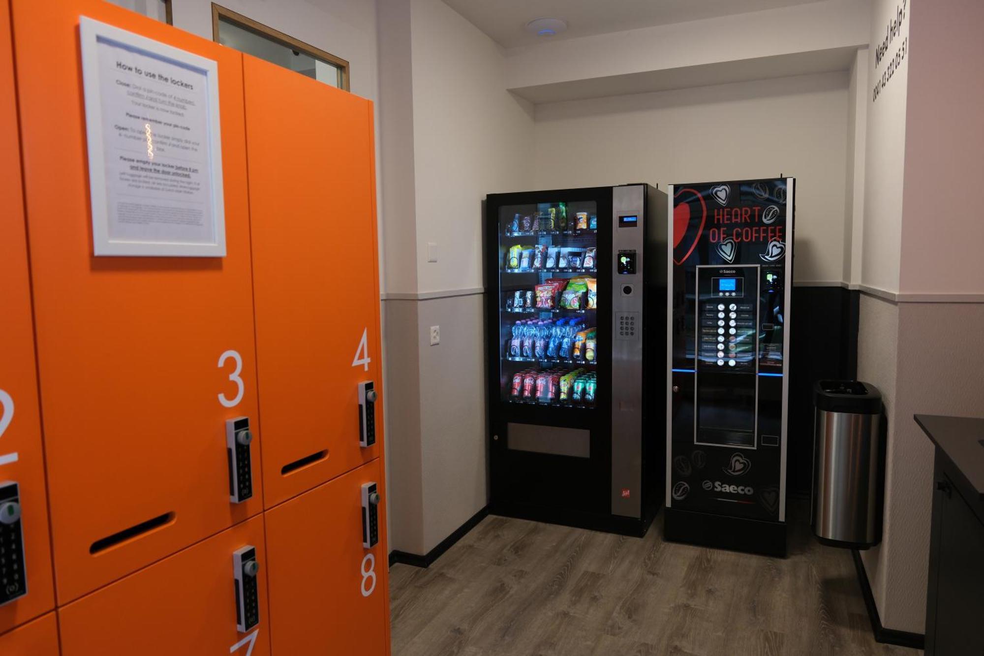 Easyhotel Zuerich Main Station Ngoại thất bức ảnh