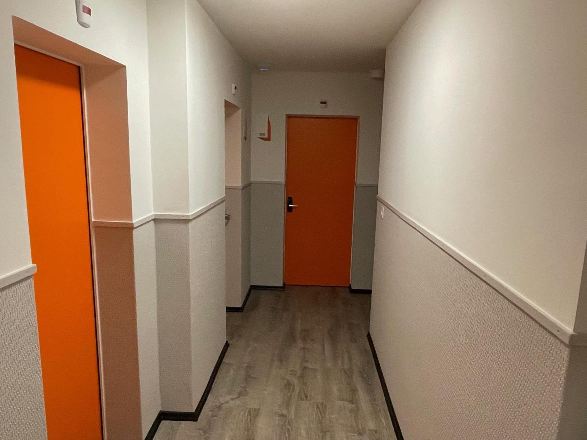 Easyhotel Zuerich Main Station Ngoại thất bức ảnh